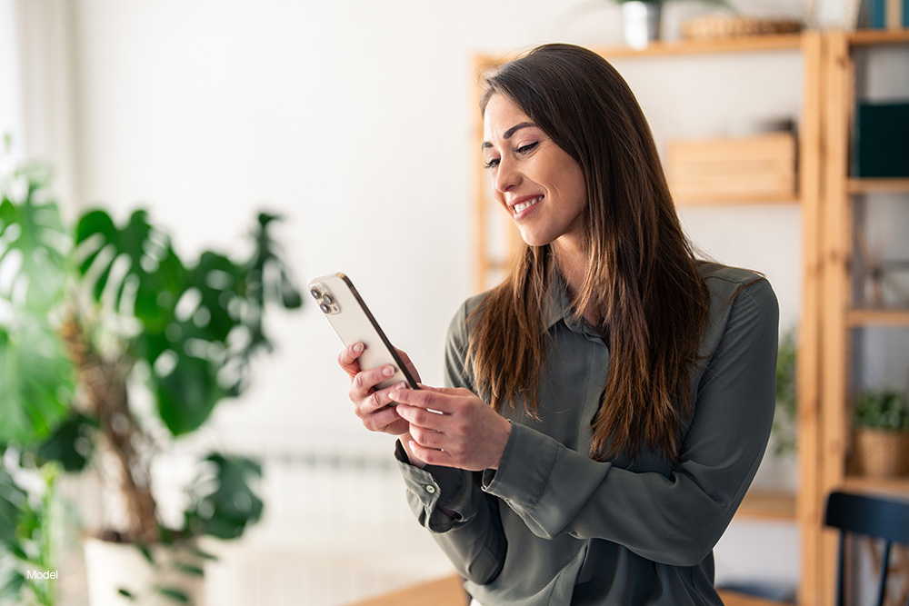 Dr. Francis R. Johns - 4 Tips on Finding the Right Plastic Surgeon for You