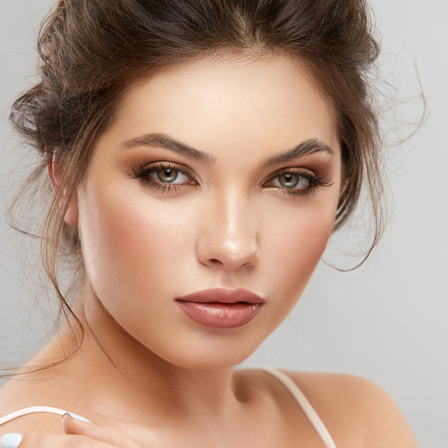 Woman with green eyes